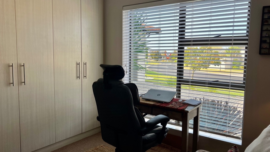 3 Bedroom Property for Sale in Earls Court Lifestyle Estate Western Cape